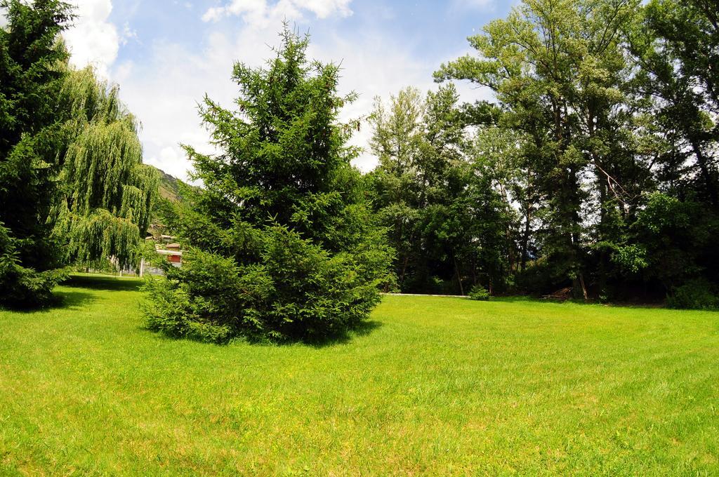 Residence Eden Park Aosta Bagian luar foto