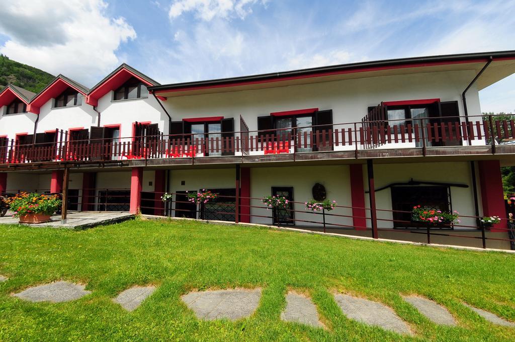 Residence Eden Park Aosta Bagian luar foto